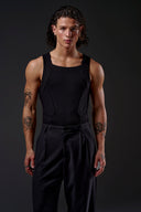 <p>ATÉ 30%OFF</p><p><em>Regata Traço Alfa</em></p>